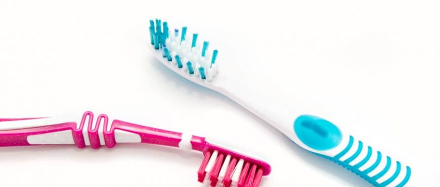 Siamo sicuri che lo spazzolino da denti sia pulito quando lo utilizziamo?